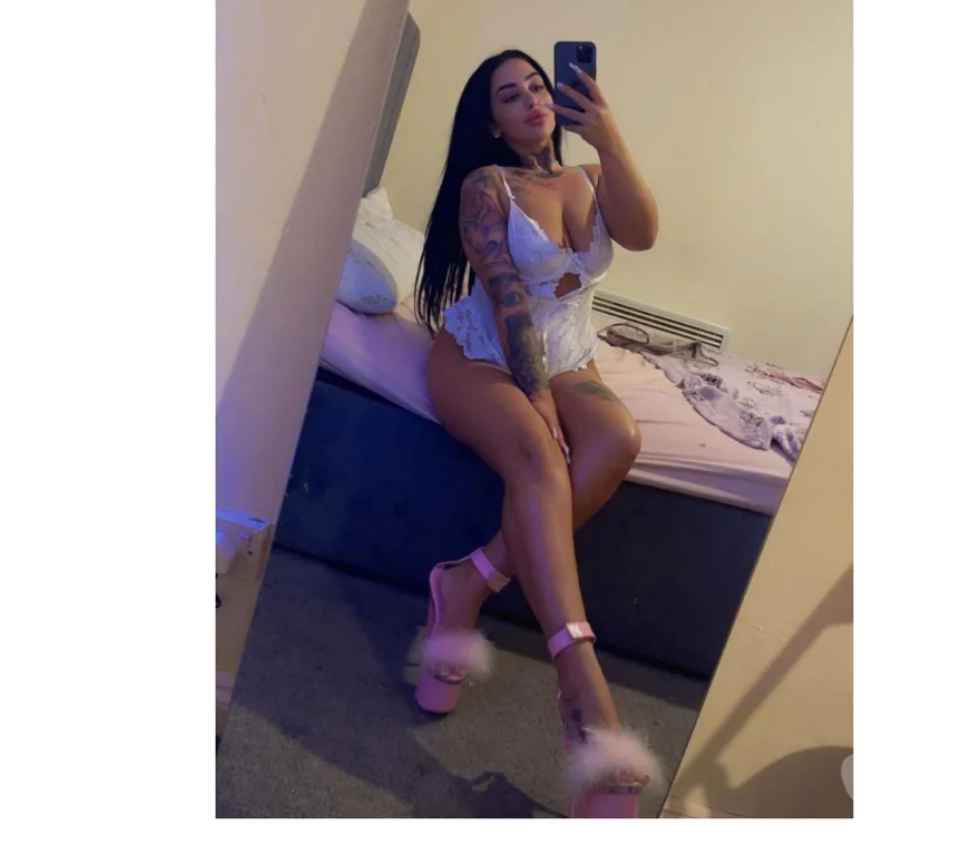 Escort Gallery