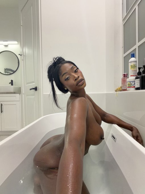 Escort Gallery
