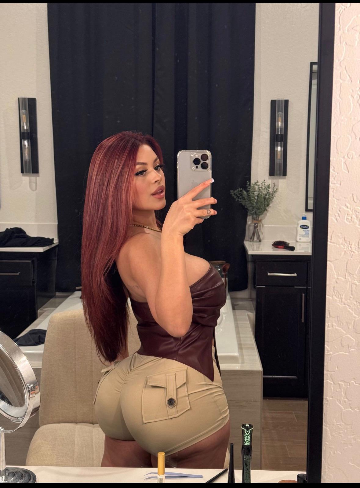 Escort Gallery