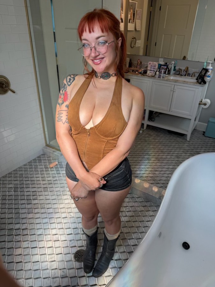Escort Gallery