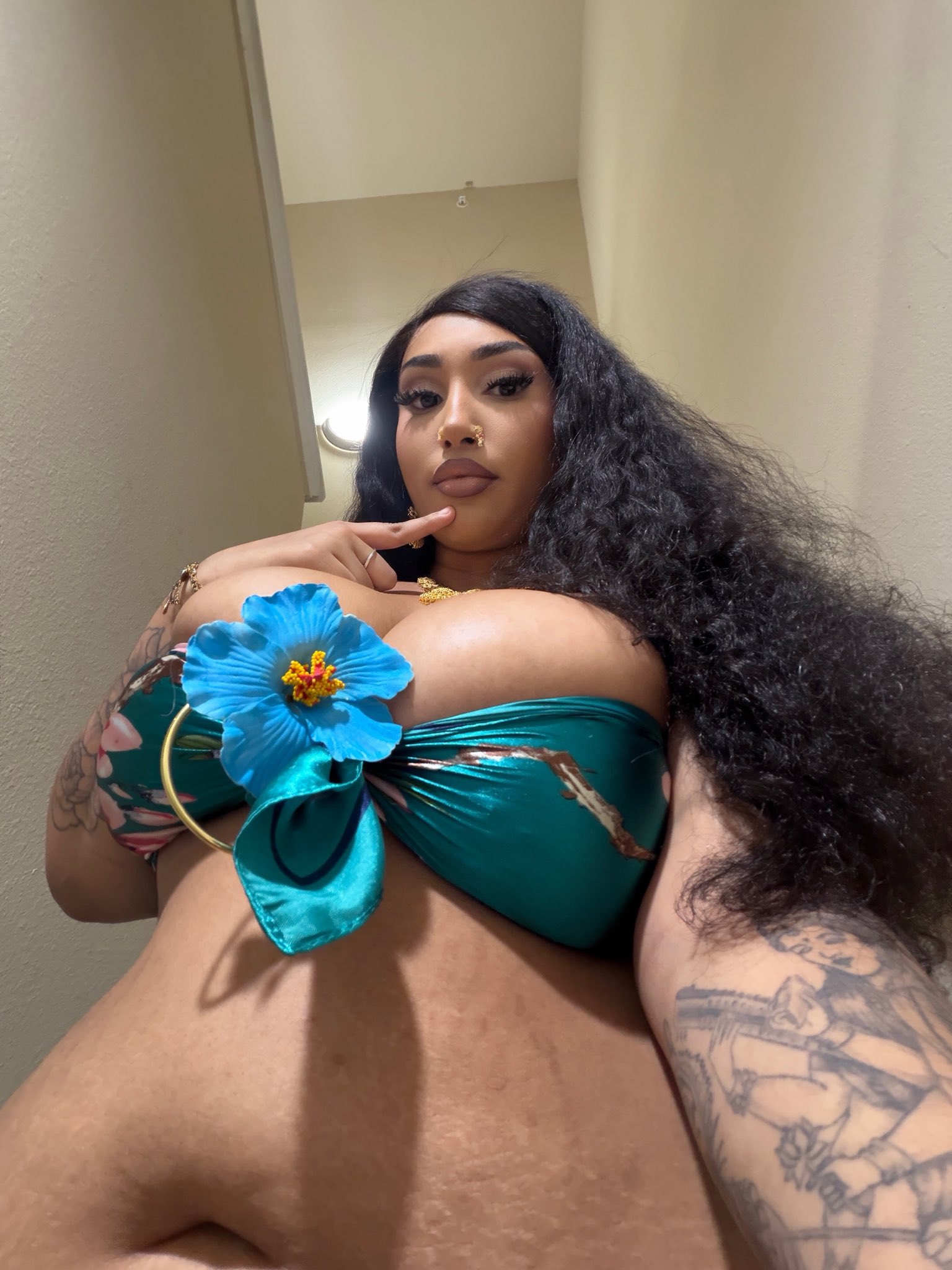 Escort Gallery