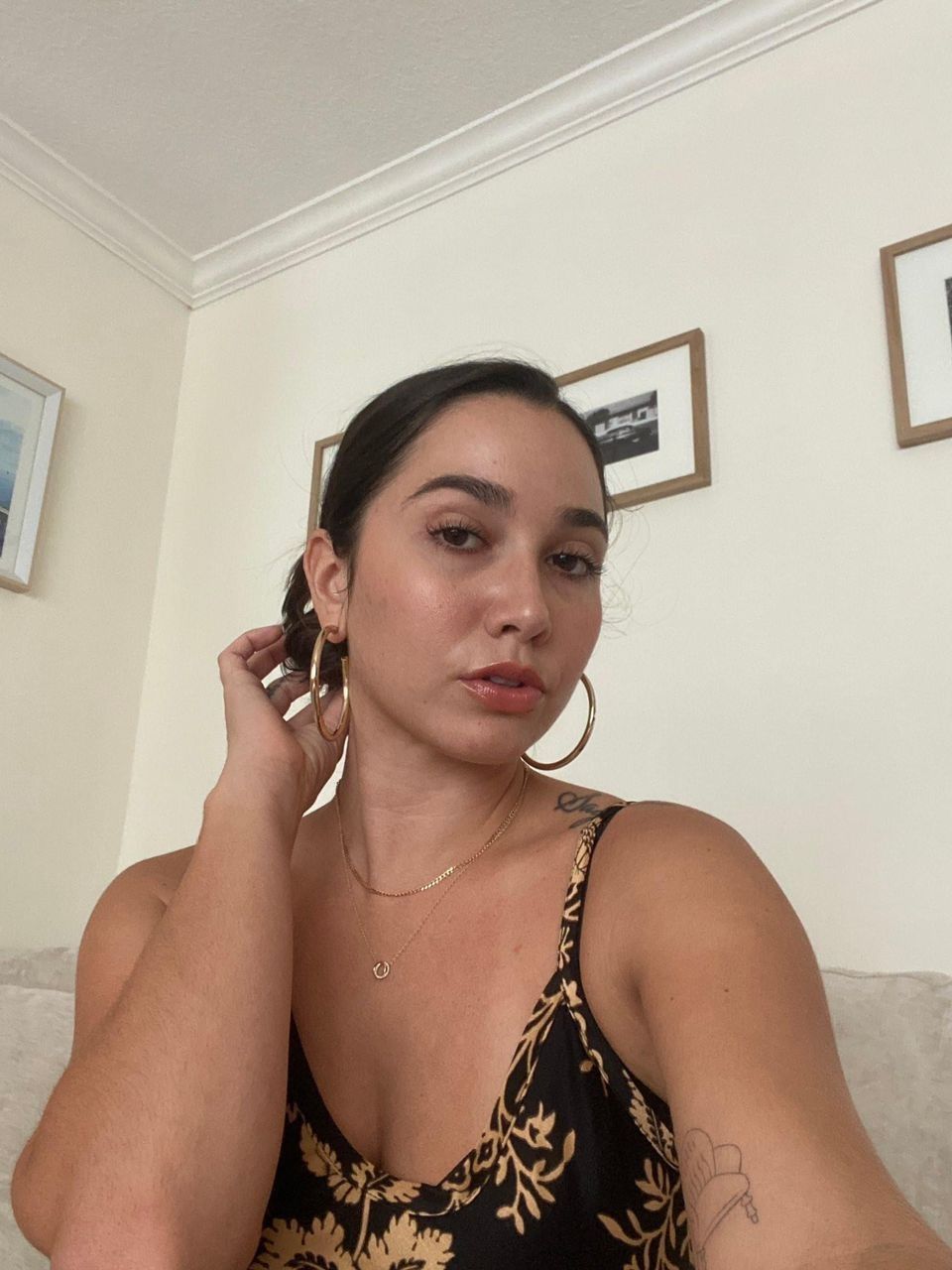 Escort Gallery