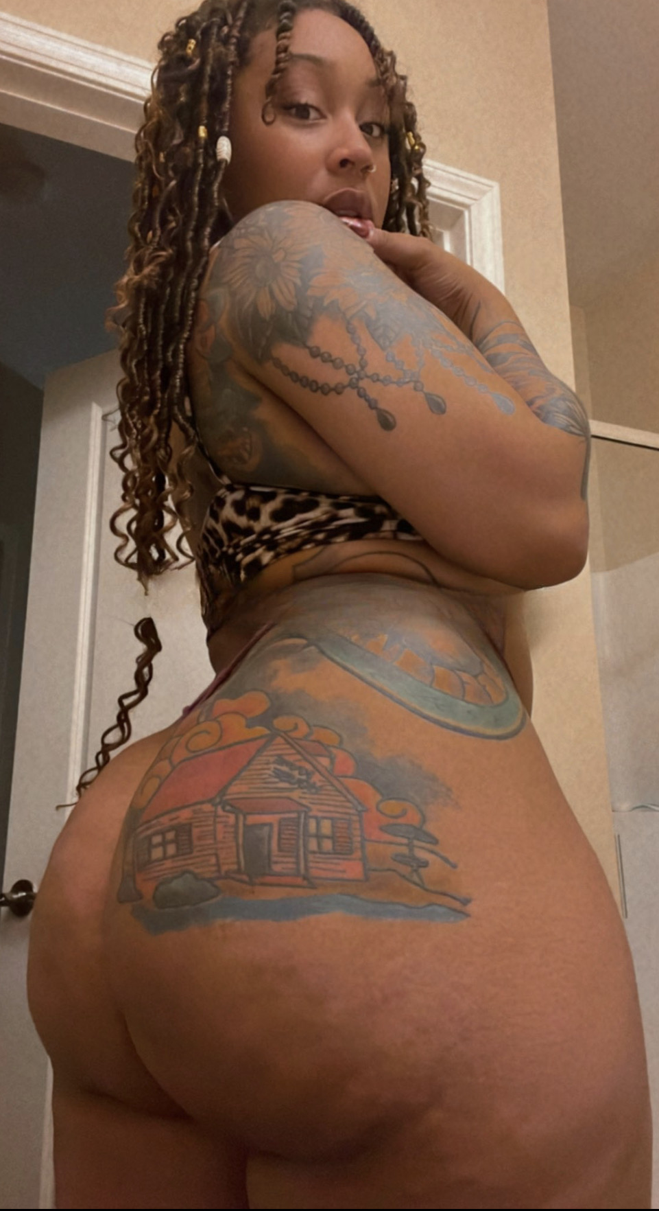 Escort Gallery