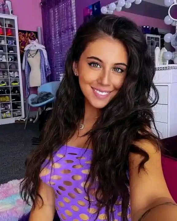 Escort Gallery