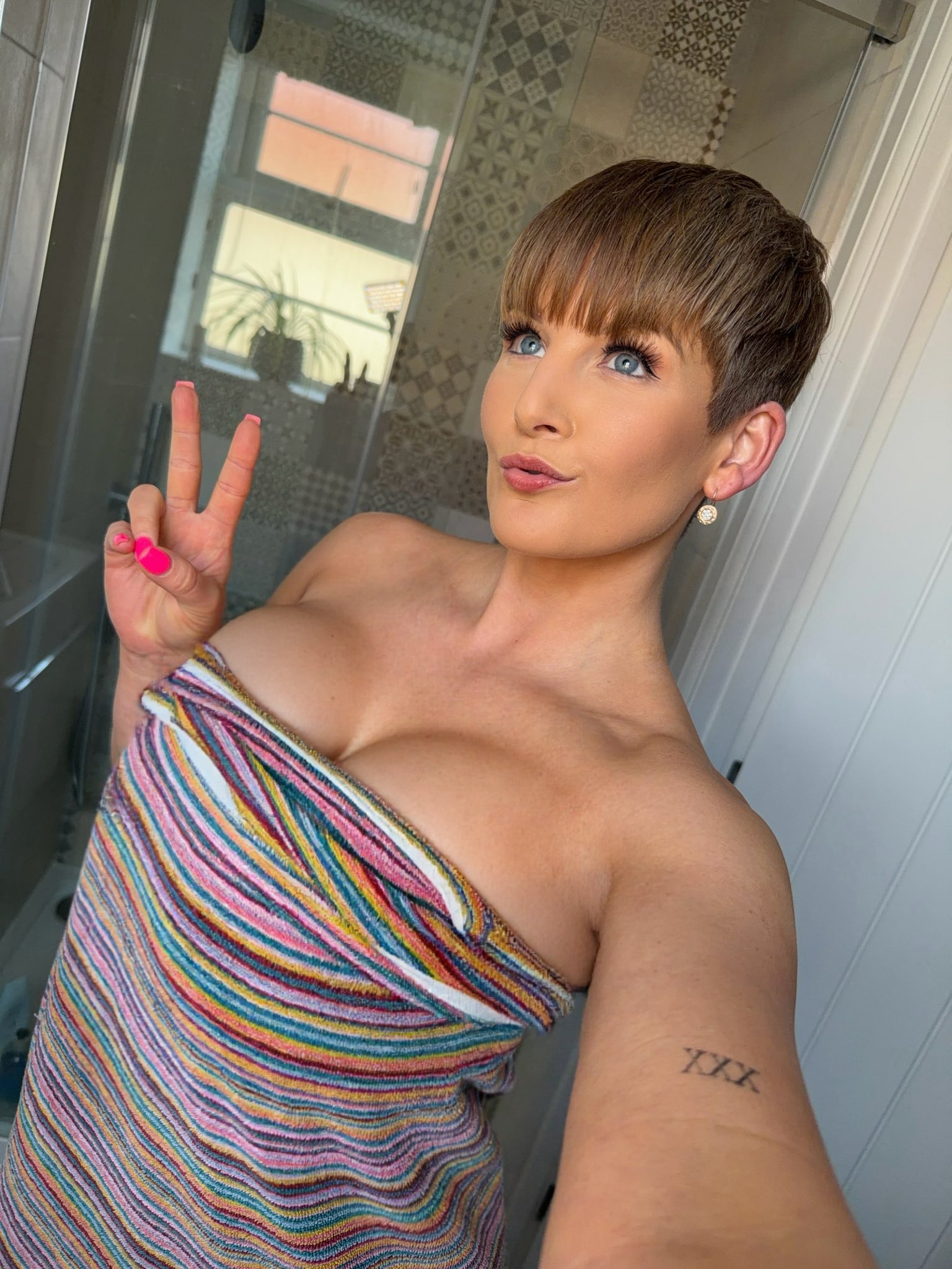Escort Gallery