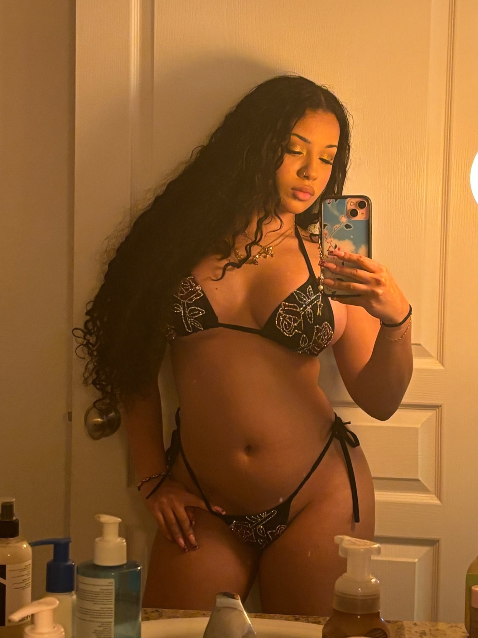 Escort Gallery