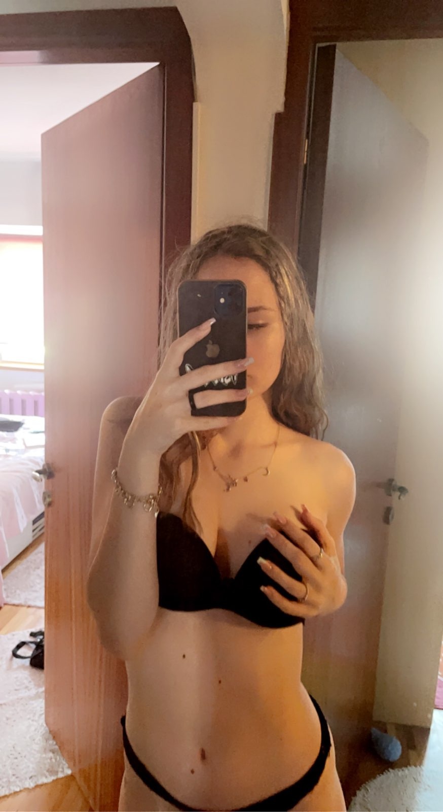 Escort Gallery