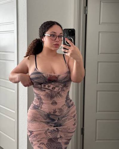 Escort Gallery