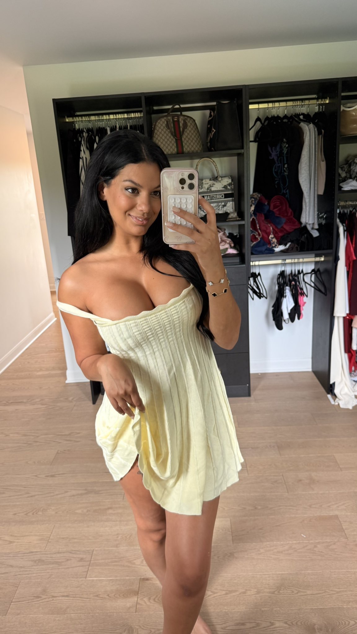 Escort Gallery