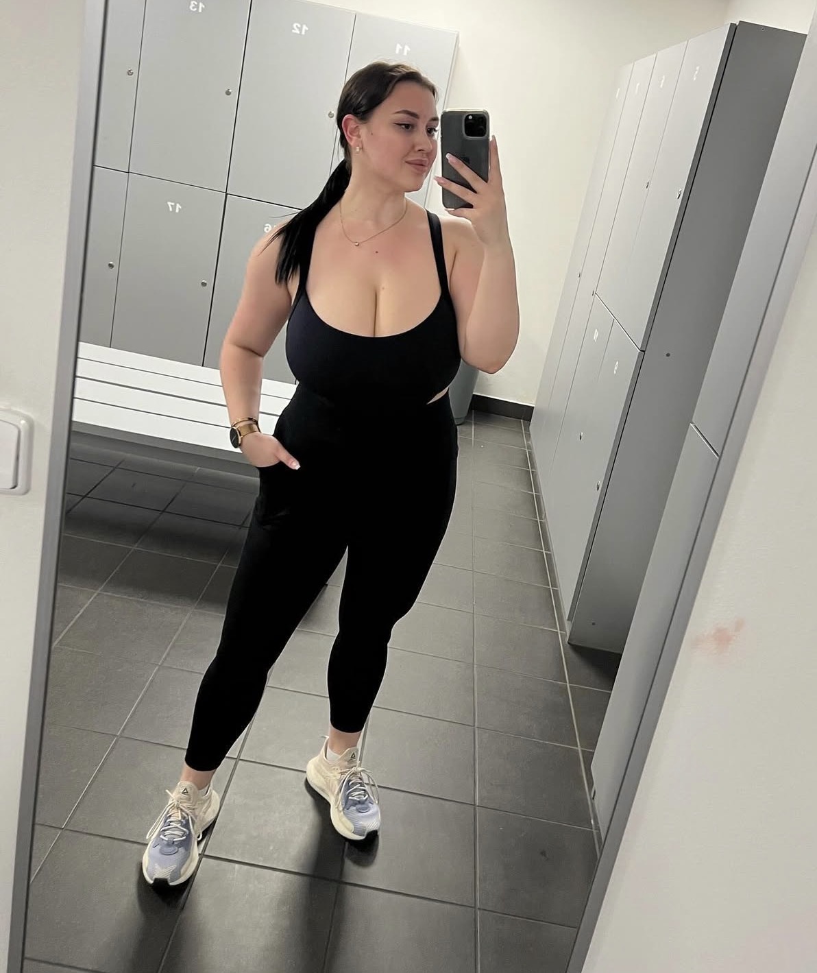 Escort Gallery