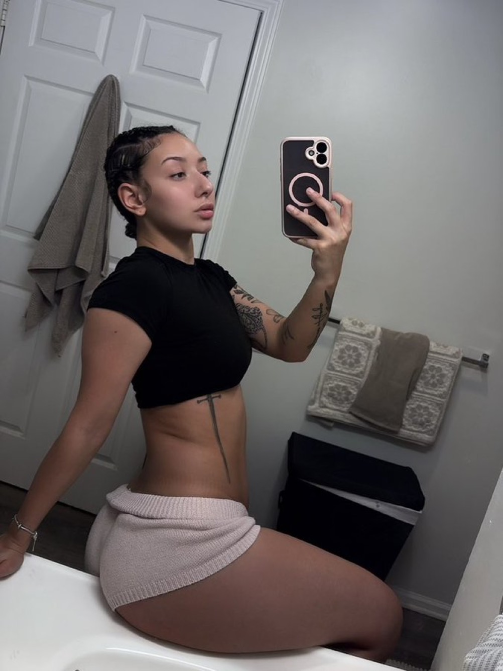 Escort Gallery