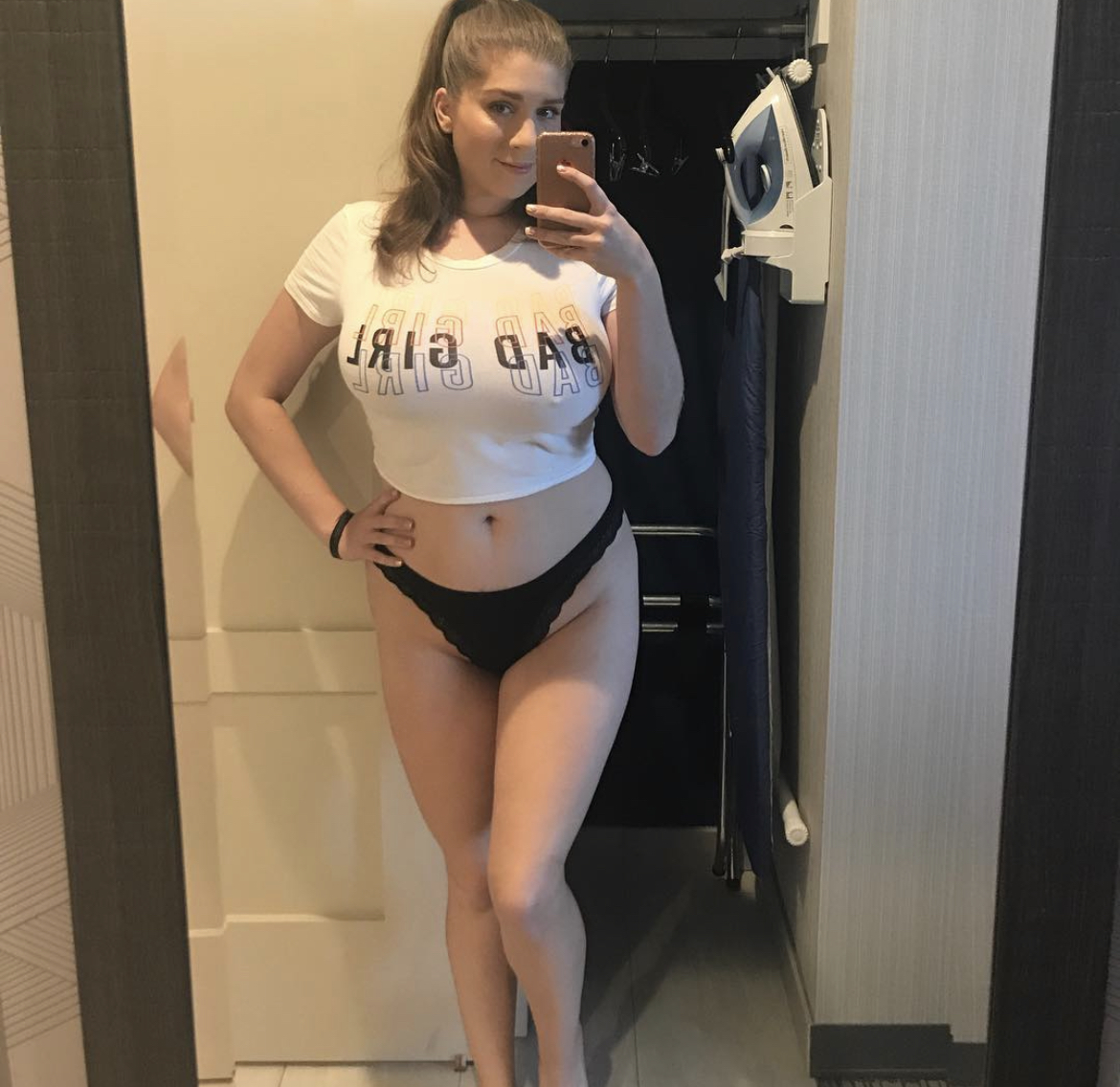 Escort Gallery