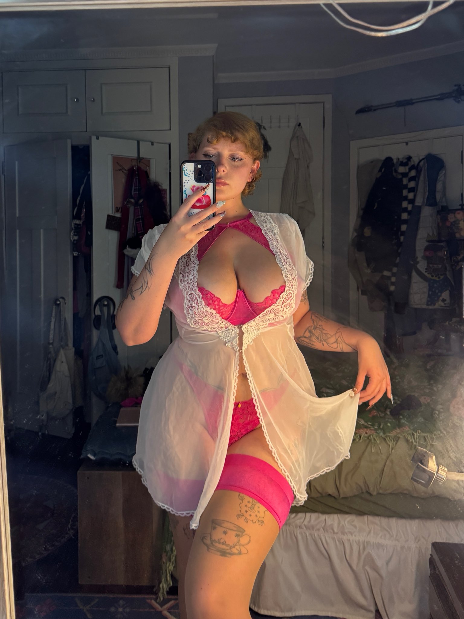 Escort Gallery