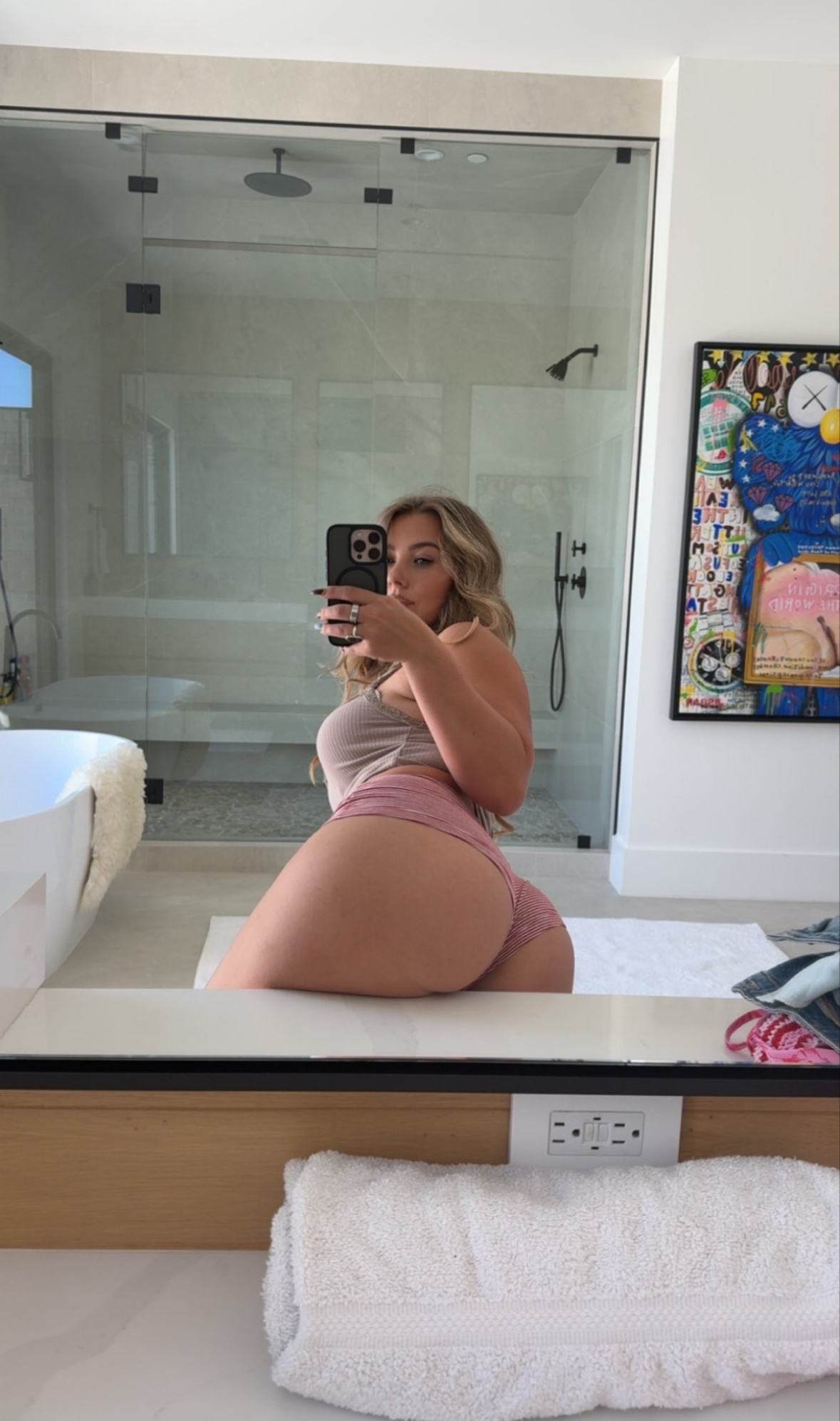 Escort Gallery