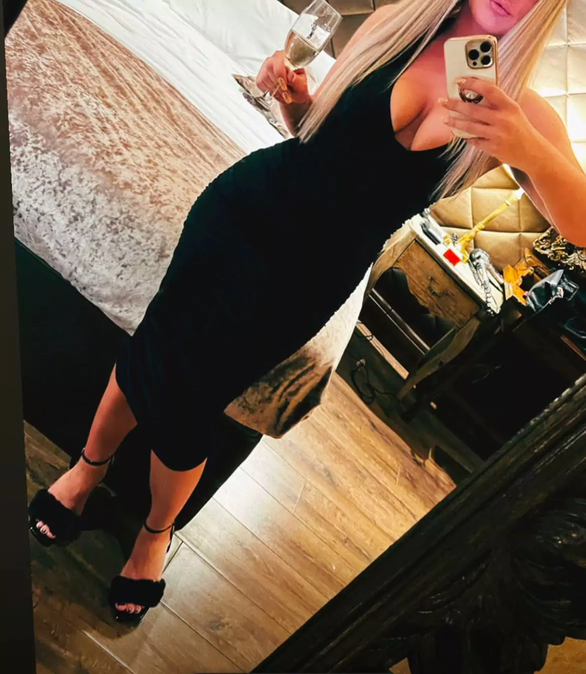 Escort Gallery