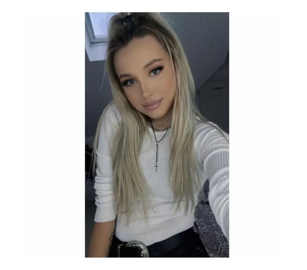 Escort Gallery