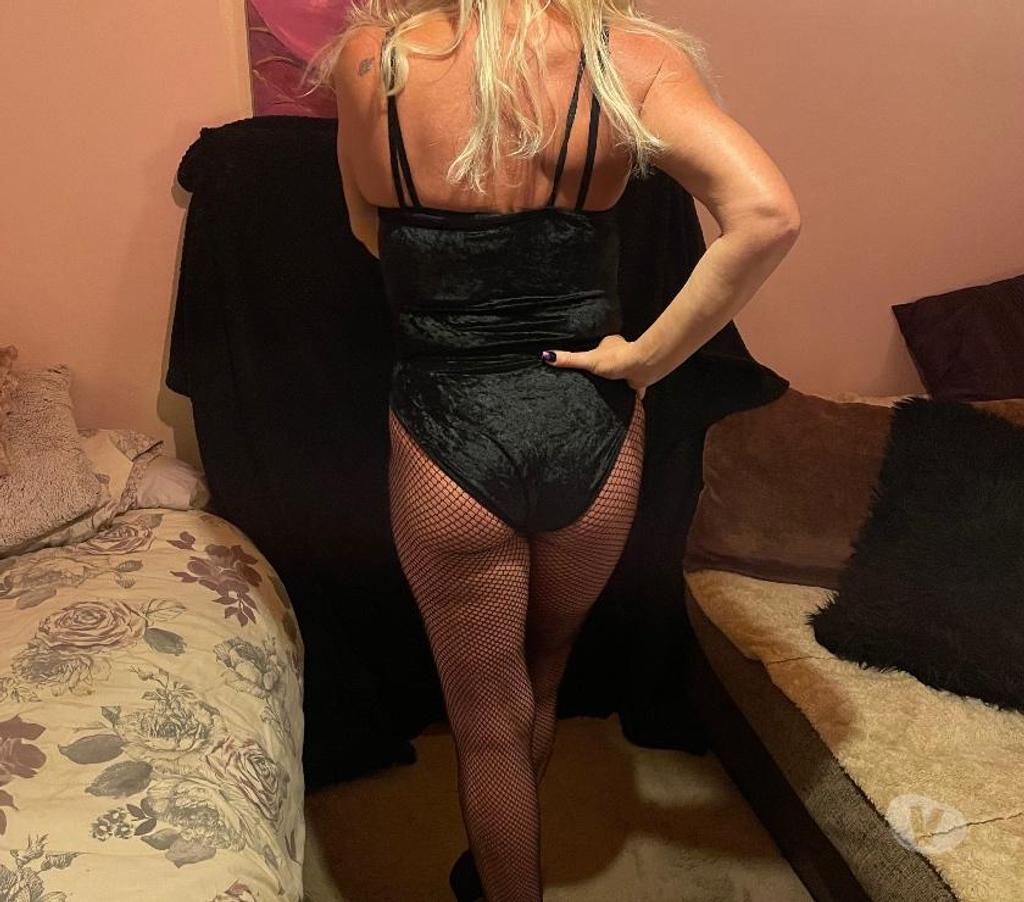Escort Gallery