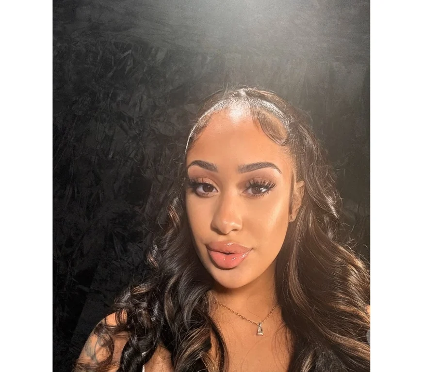 Escort Gallery