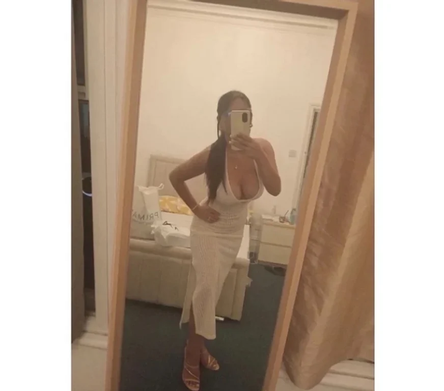 Escort Gallery