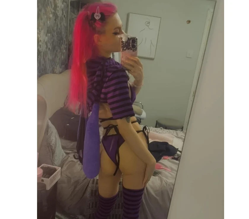 Escort Gallery