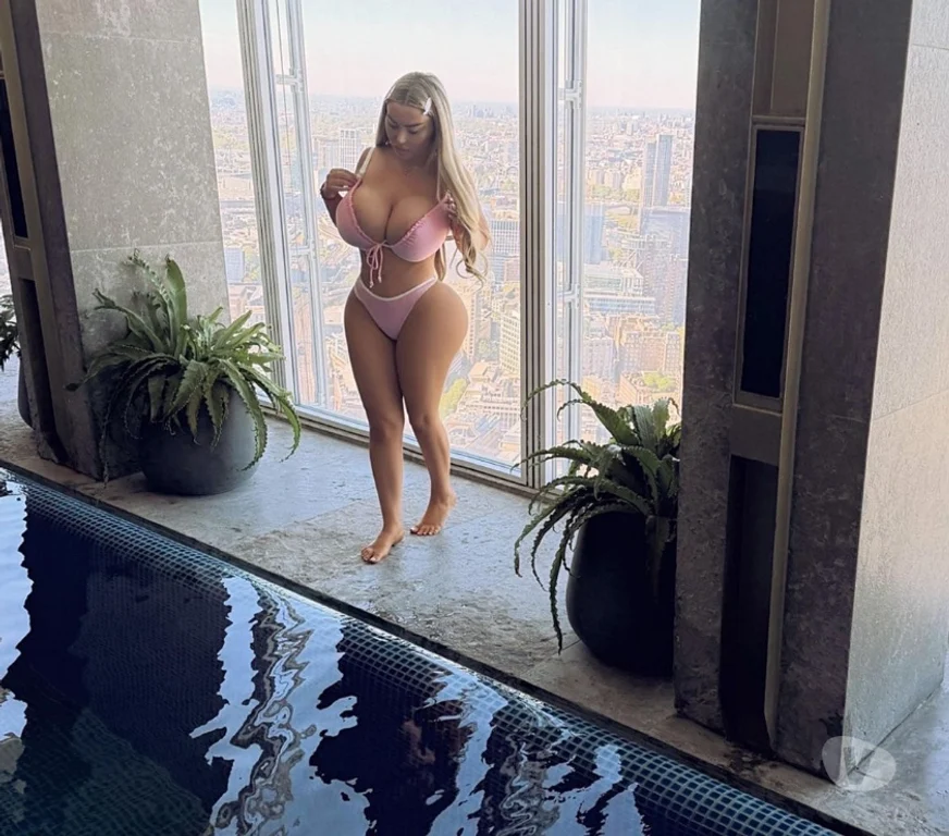Escort Gallery