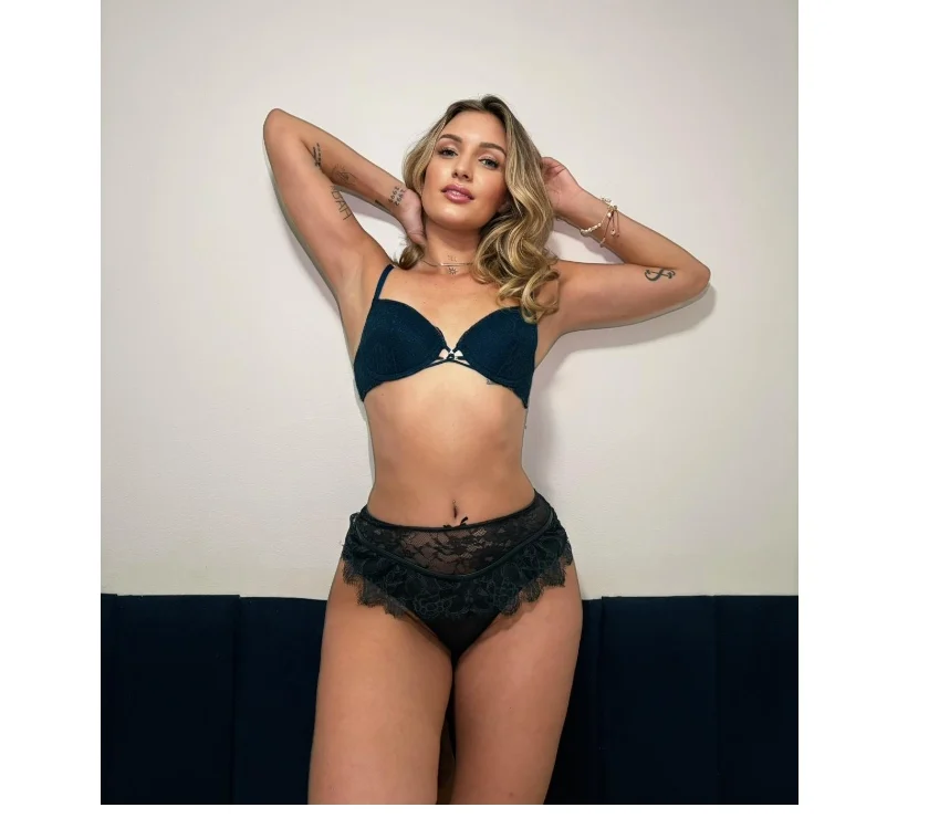 Escort Gallery
