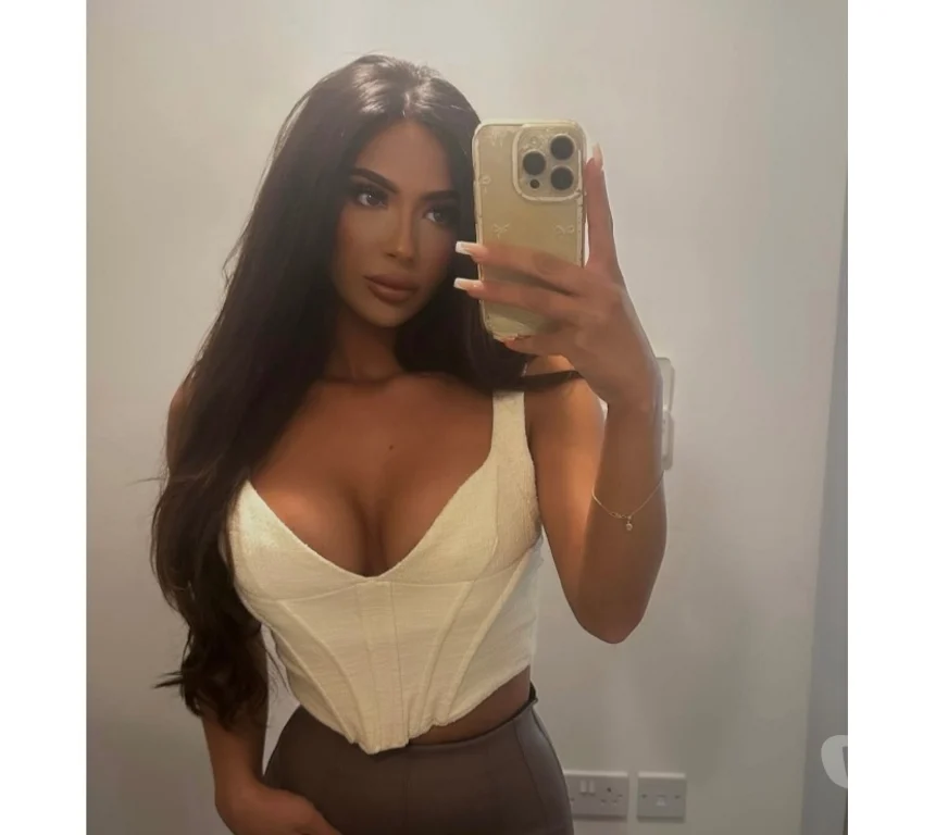 Escort Gallery