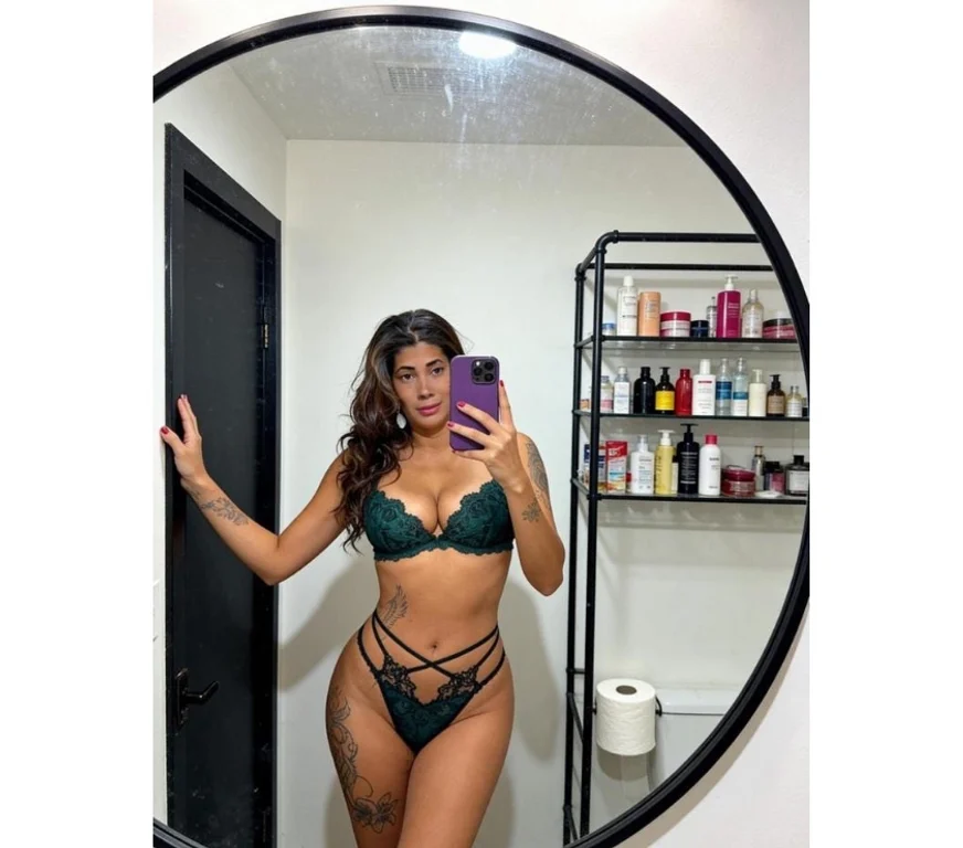 Escort Gallery