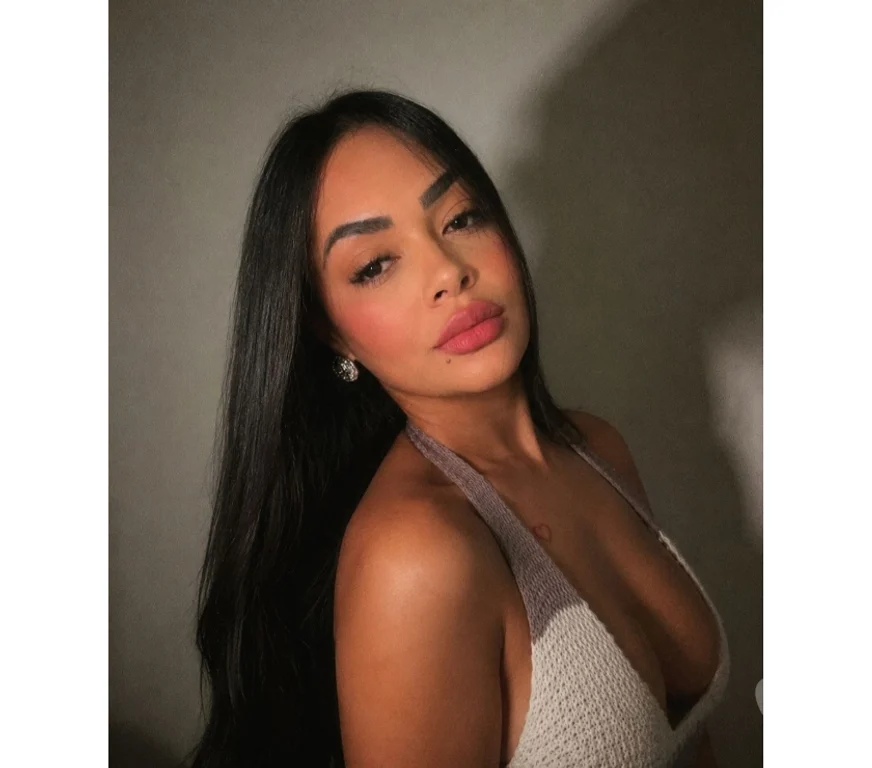 Escort Gallery