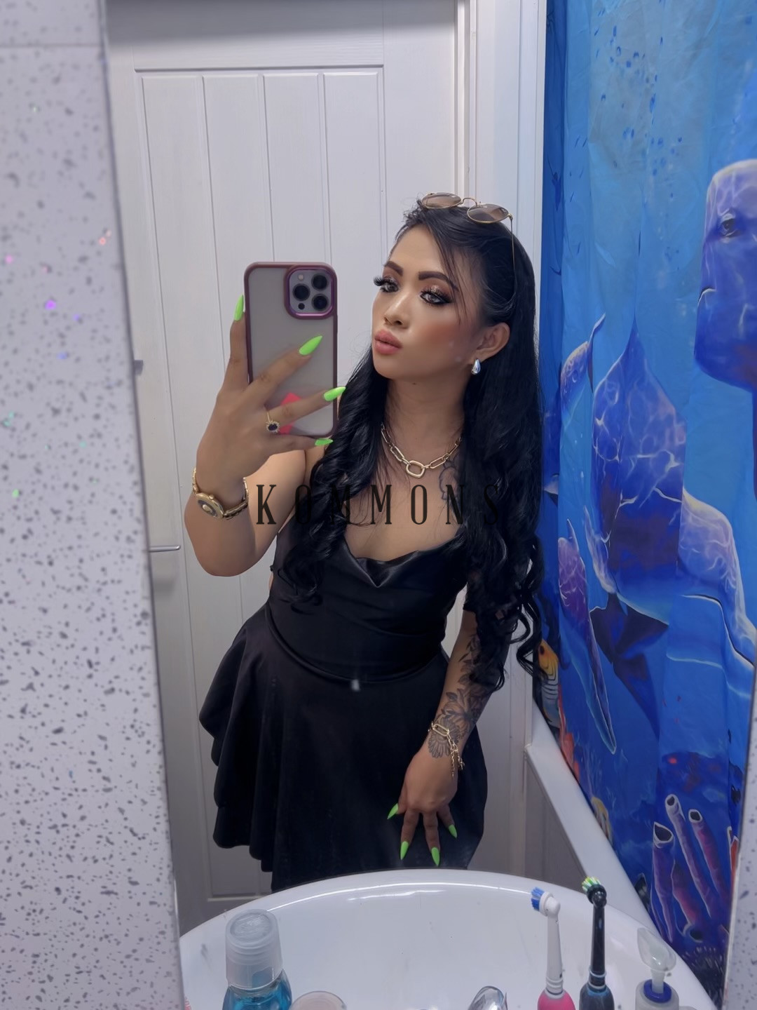 Escort Gallery