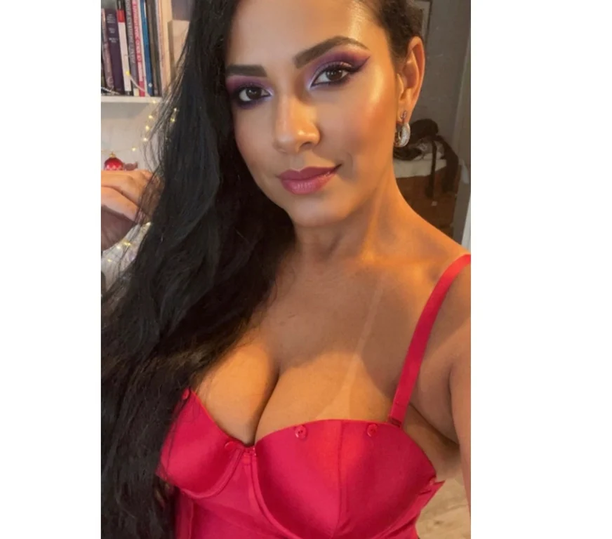 Escort Gallery