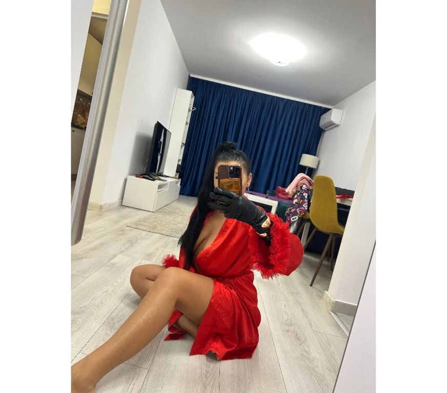 Escort Gallery