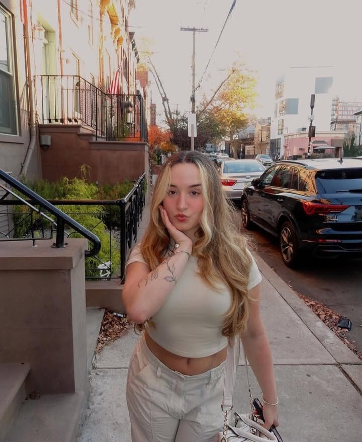 Escort Gallery