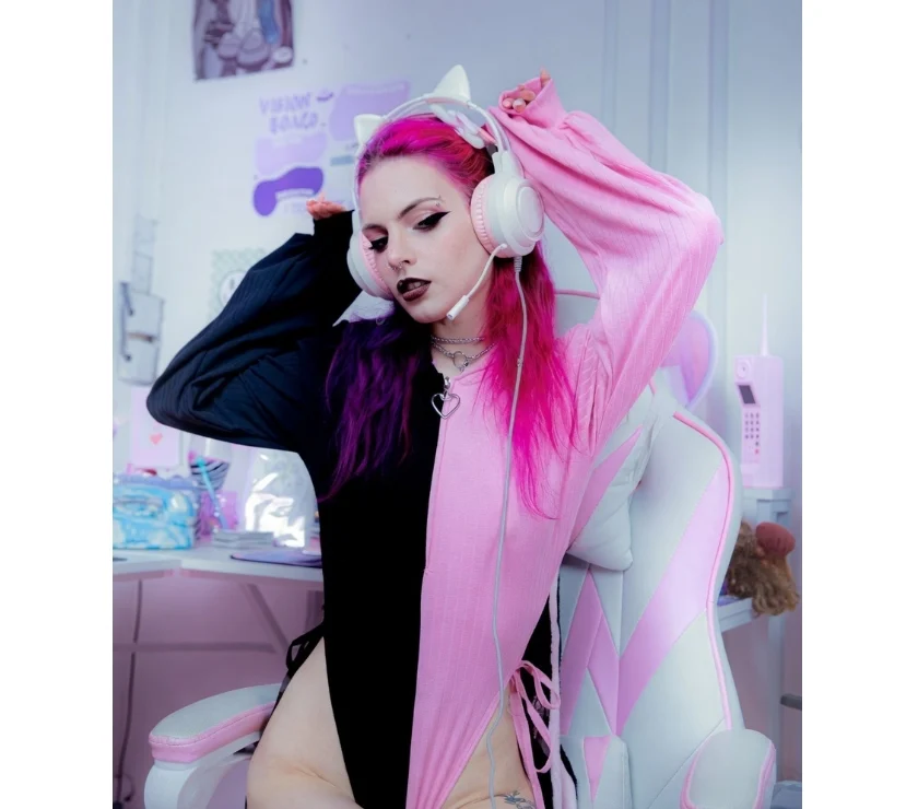 Escort Gallery
