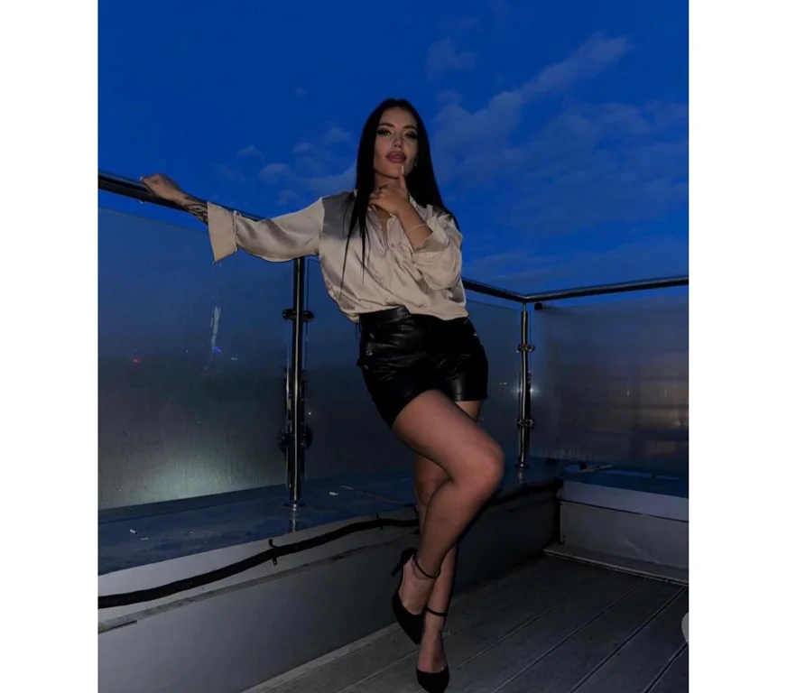 Escort Gallery