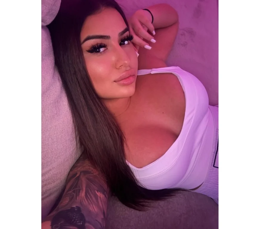 Escort Gallery