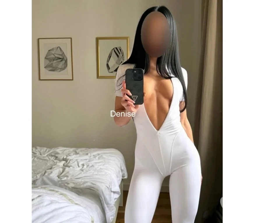 Escort Gallery