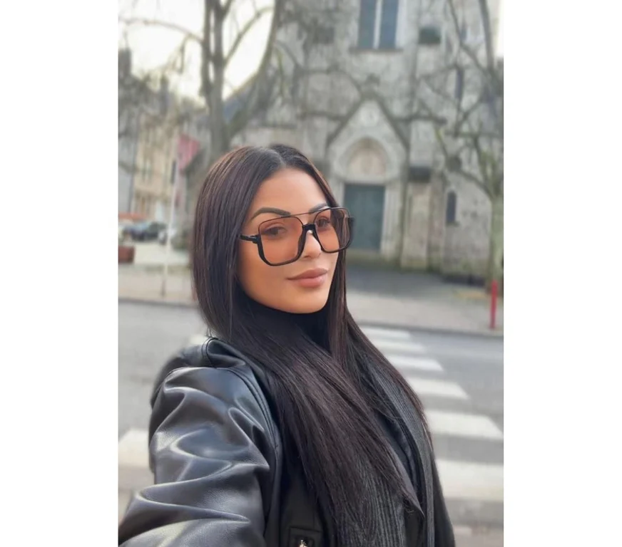 Escort Gallery