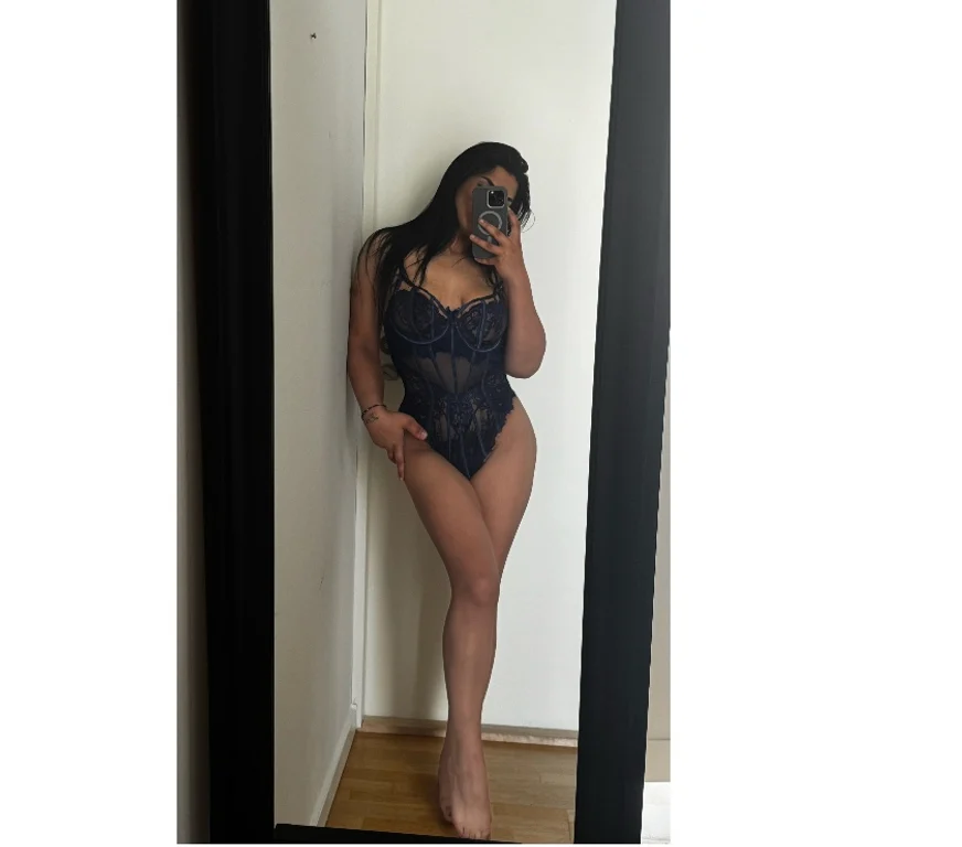 Escort Gallery