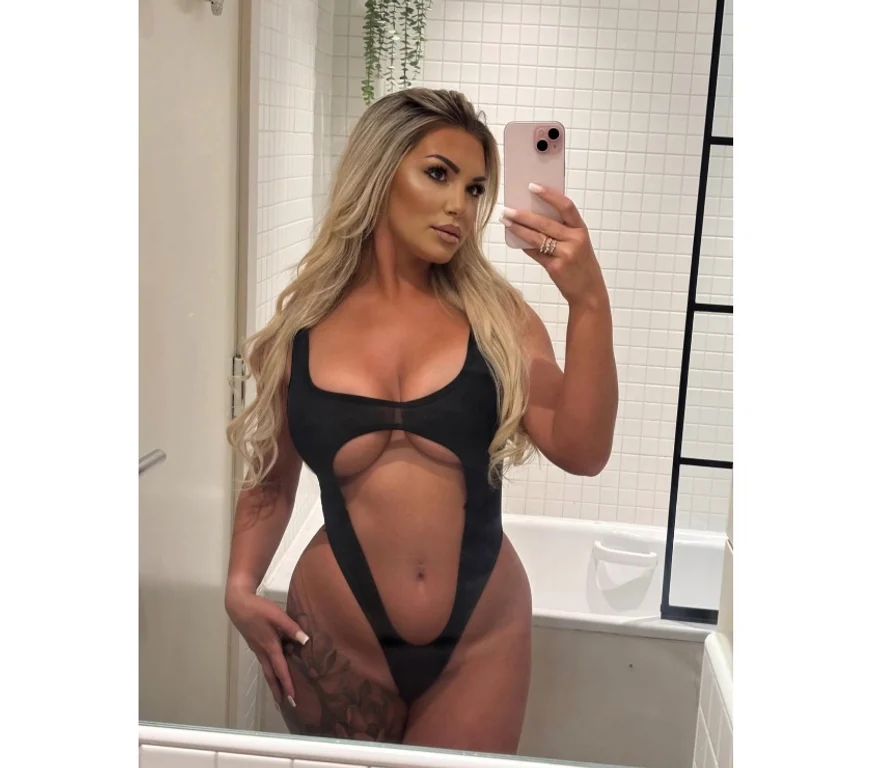Escort Gallery