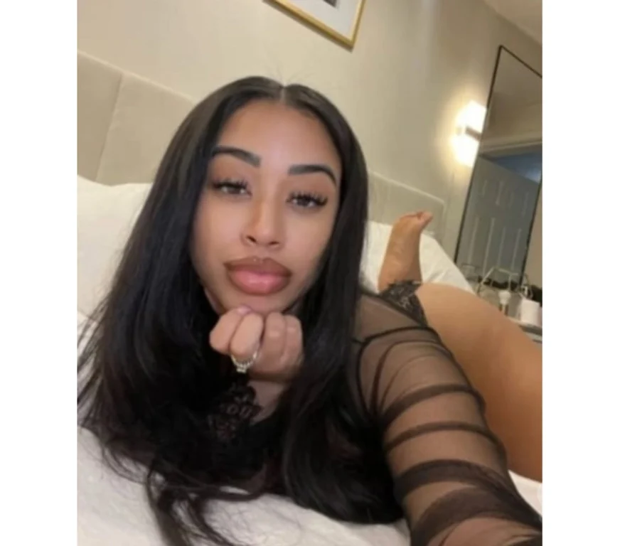 Escort Gallery