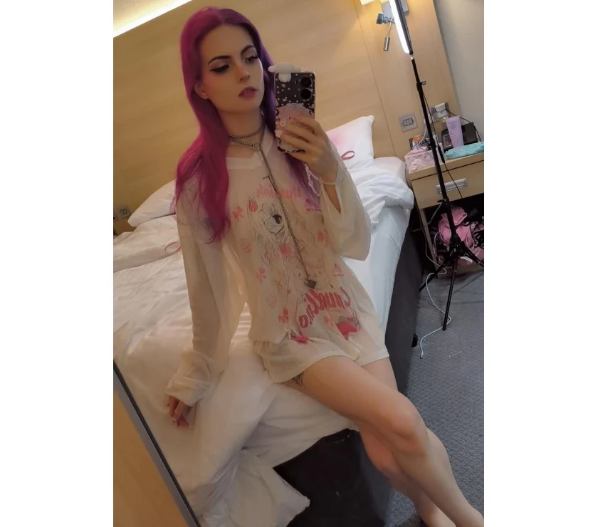Escort Gallery