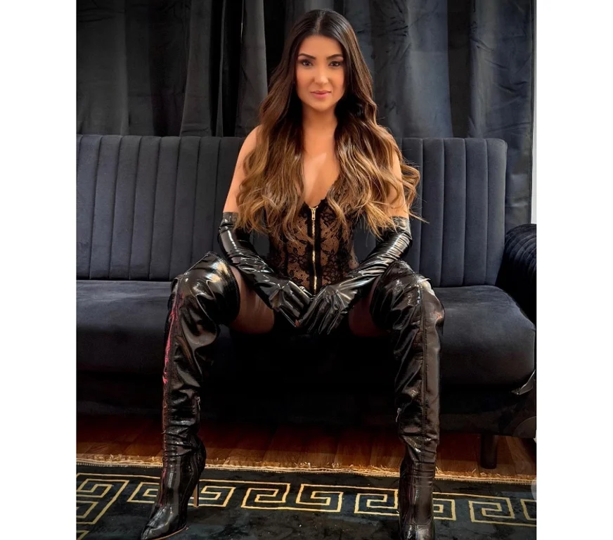 Escort Gallery