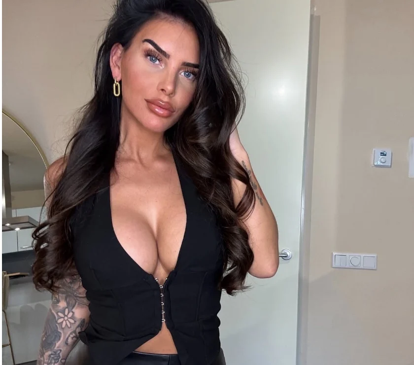 Escort Gallery