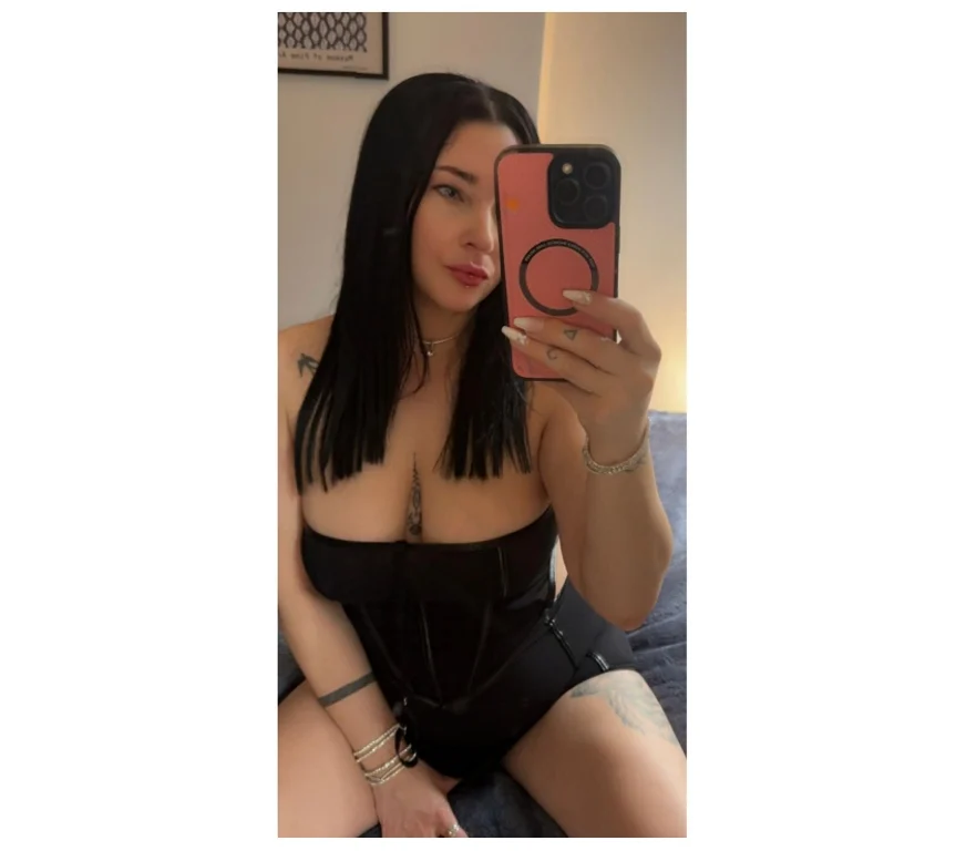 Escort Gallery