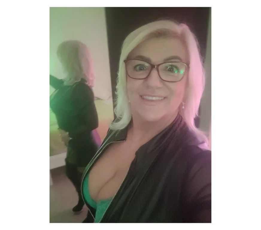 Escort Gallery
