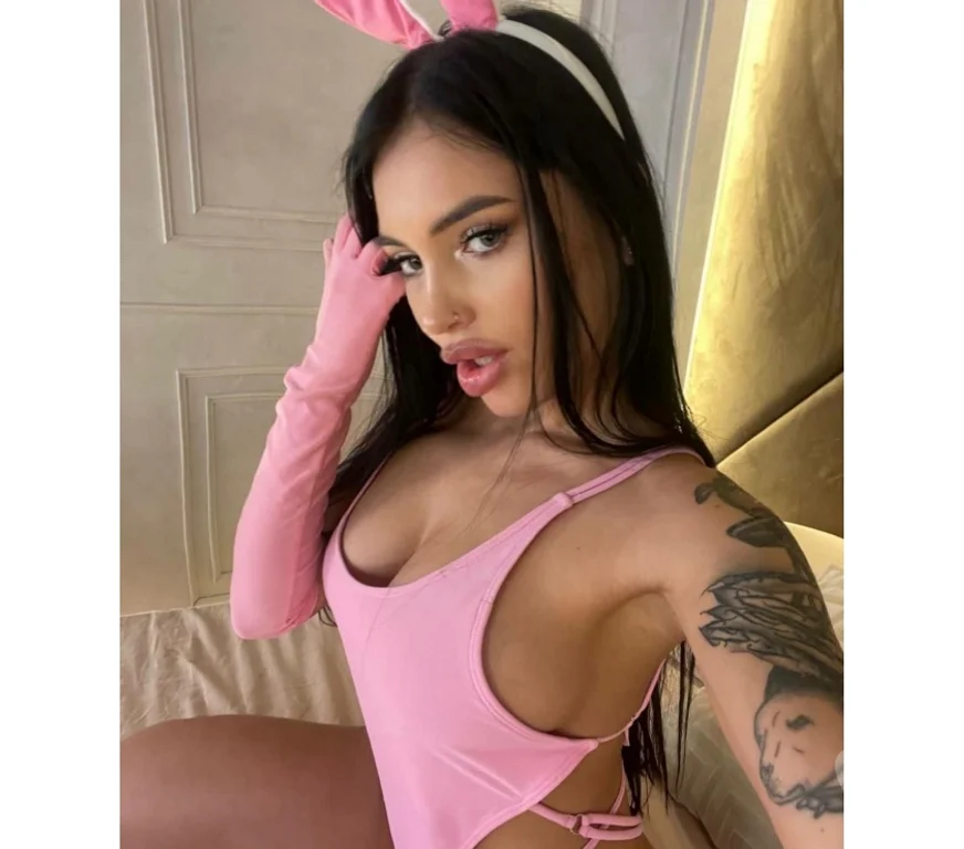 Escort Gallery