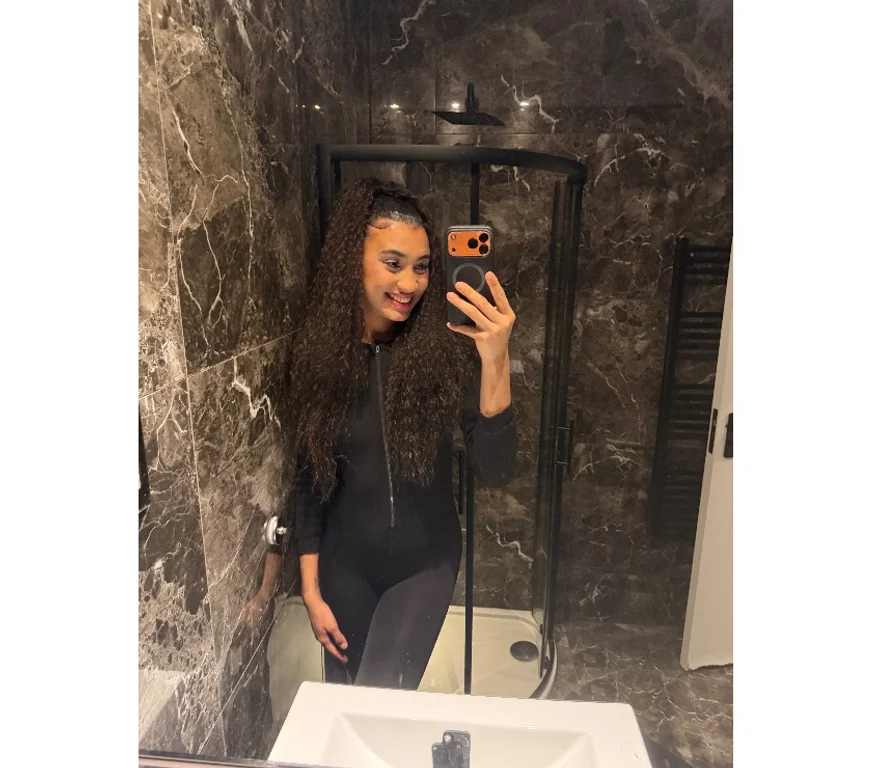 Escort Gallery